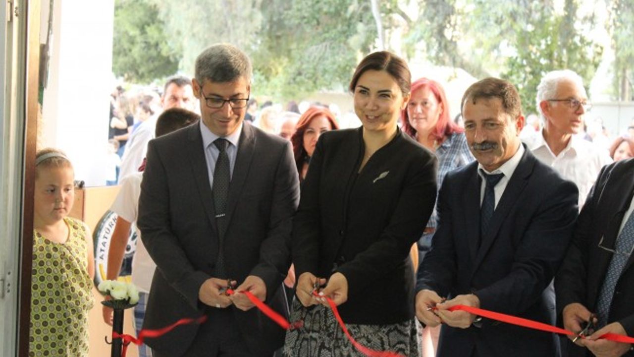Baybars, AML Yılsonu Sergisinin Açılışını Yaptı