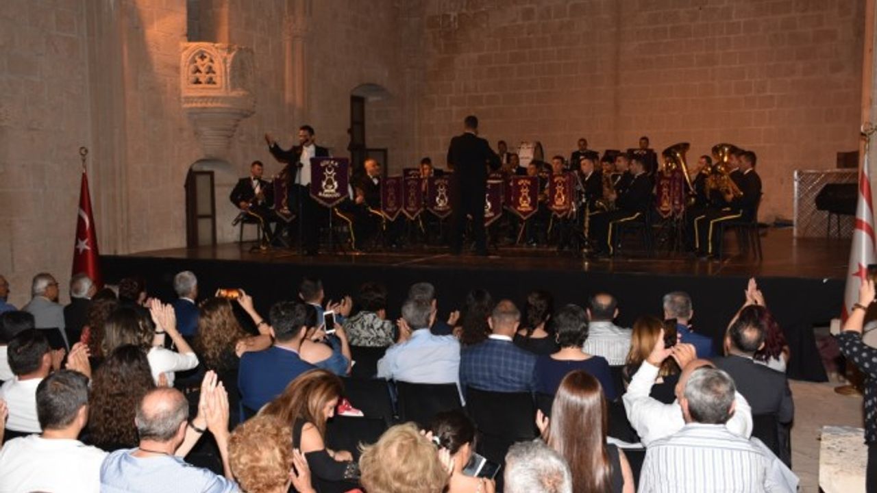GKK Bandosu Bellapais'te konser verdi