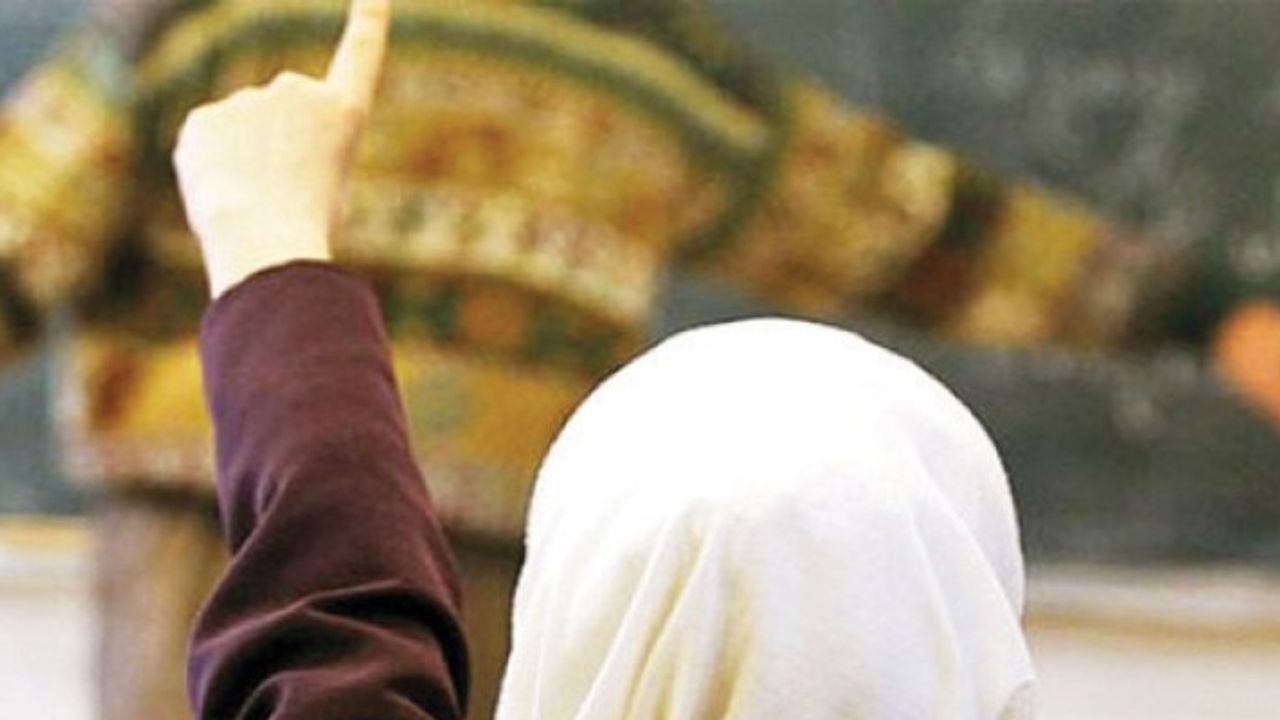 Akit: KKTC halkı din dersi istiyor!