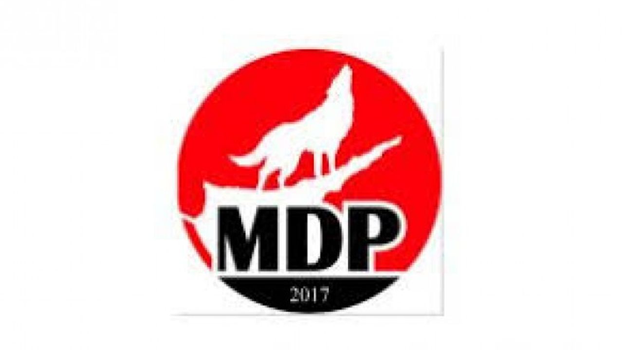 MDP: Müşavirlerin maaşları asgari ücrete indirilsin...