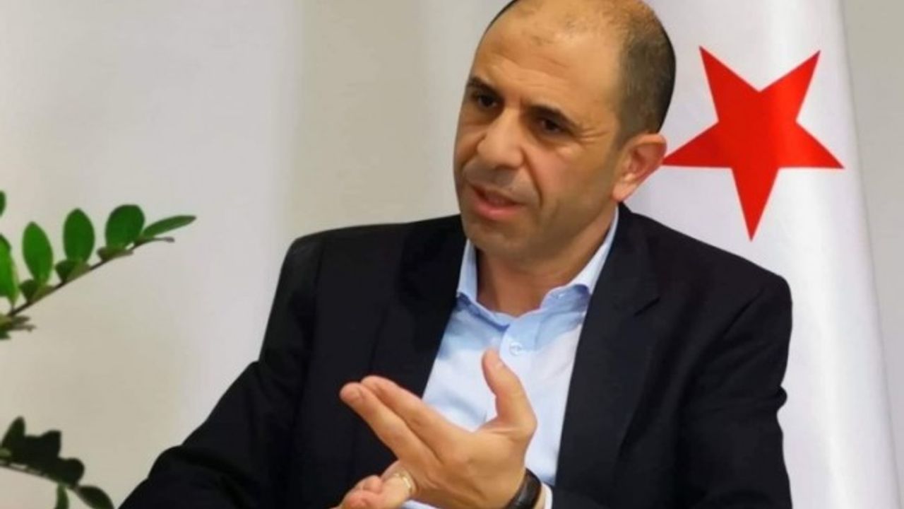 Özersay: Ülkeye 15 gün daha kaybettirmek nedir?