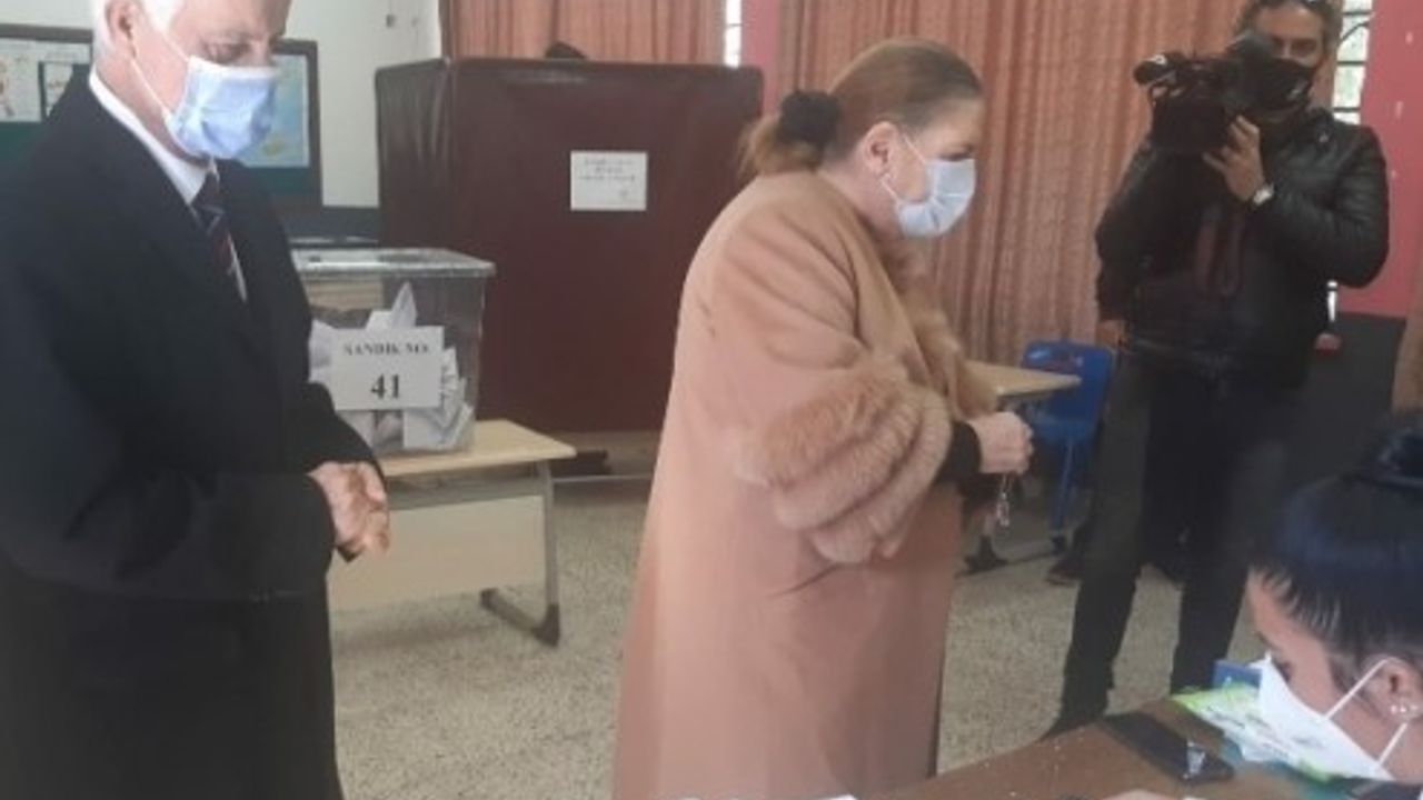 Talat, Eroğlu ve Akıncı da oylarını kullandı