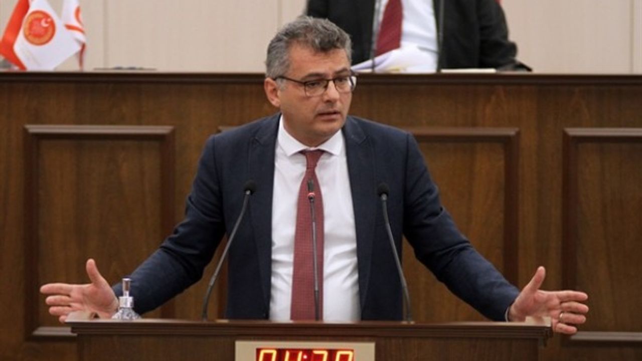 Erhürman: İtibarınız yerle bir, ilk günden intihar ettiniz!