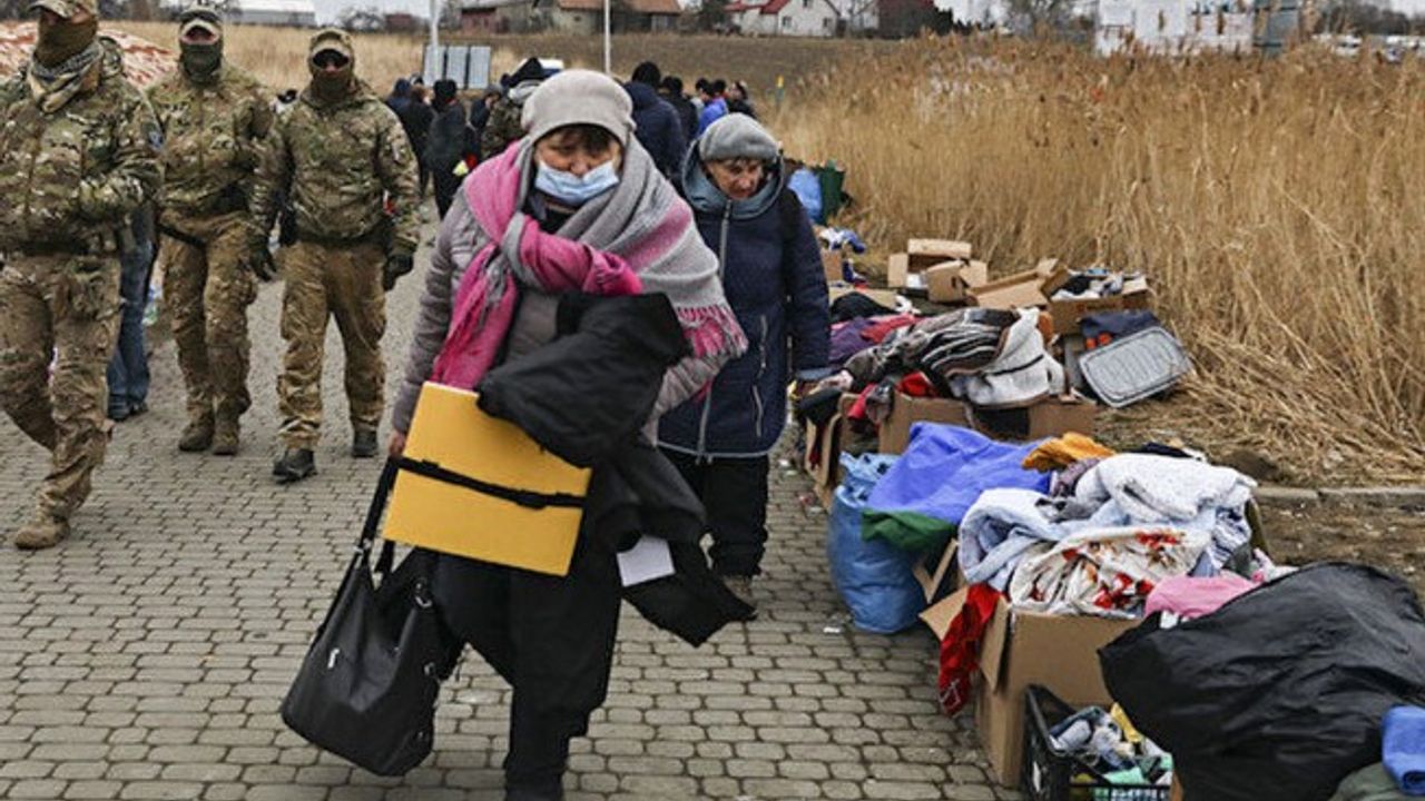 Rusya'dan sivillerin tahliyesi için 5 kentte ateşkes kararı