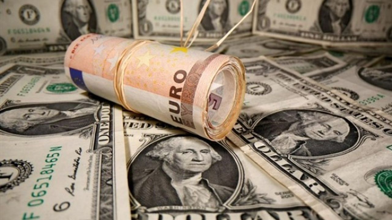 Dolar 14,64 liradan, sterlin 19,25 liradan güne başladı