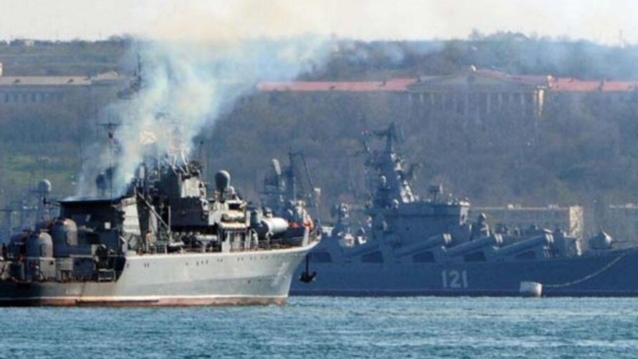 Ukrayna Rusya'nın amiral gemisi Moskva'yı vurdu!