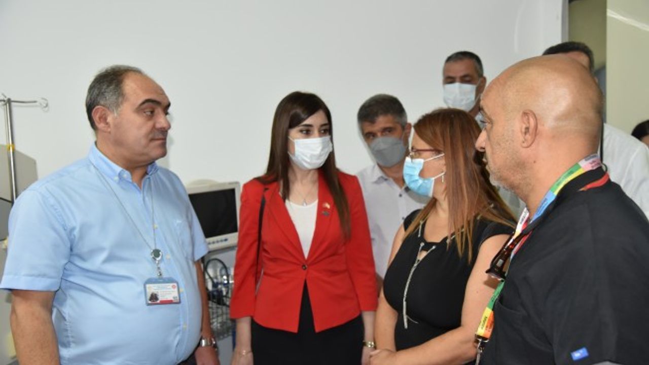 Kapalı ortamlarda maske takma zorunluluğu kalkıyor...