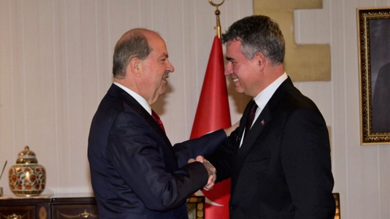 Feyzioğlu, Cumhurbaşkanı Tatar’a güven mektubunu sundu