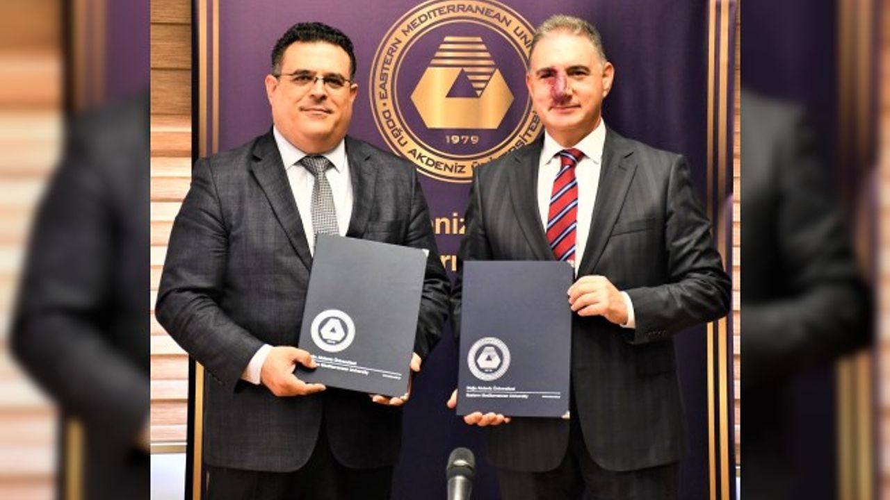 KOOPBANK üç DAÜ öğrencisine burs sağlayacak