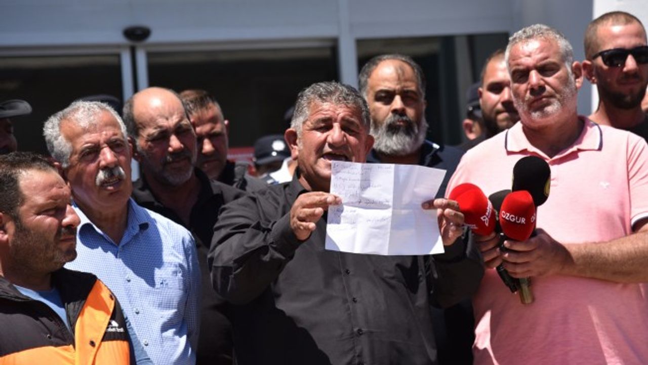 Hayvancılardan, Tarım Bakanı Dursun Oğuz’a siyah çelenk