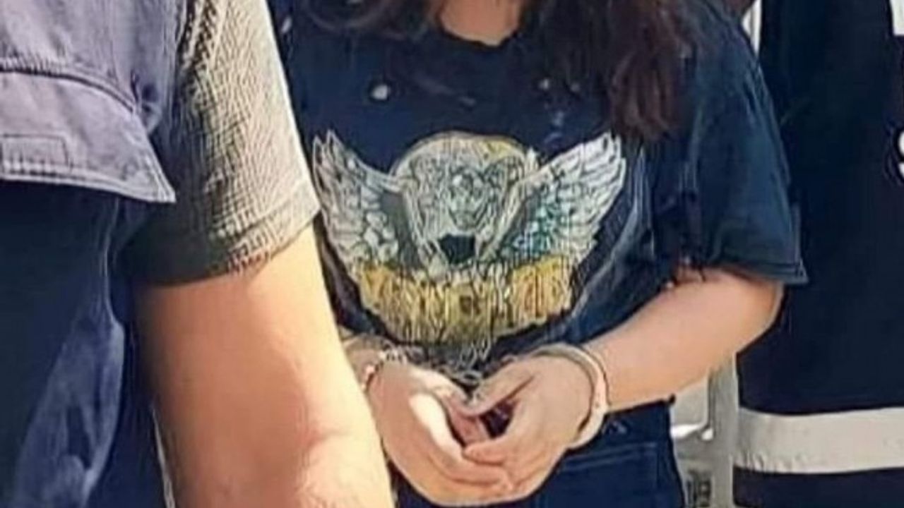 Polis kelepçe takılan kız hakkında açıklama yaptı
