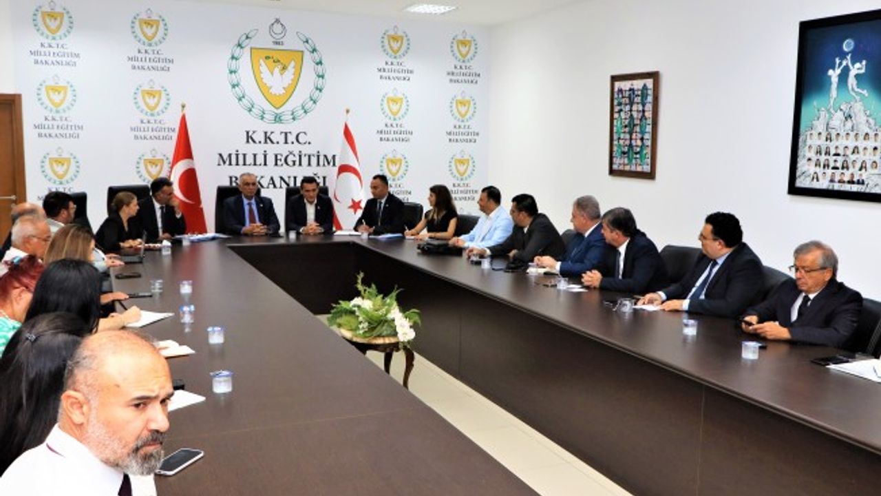 Oğuz ve Çavuşoğlu, rektörleri vize uygulamaları hakkında bilgilendirdi
