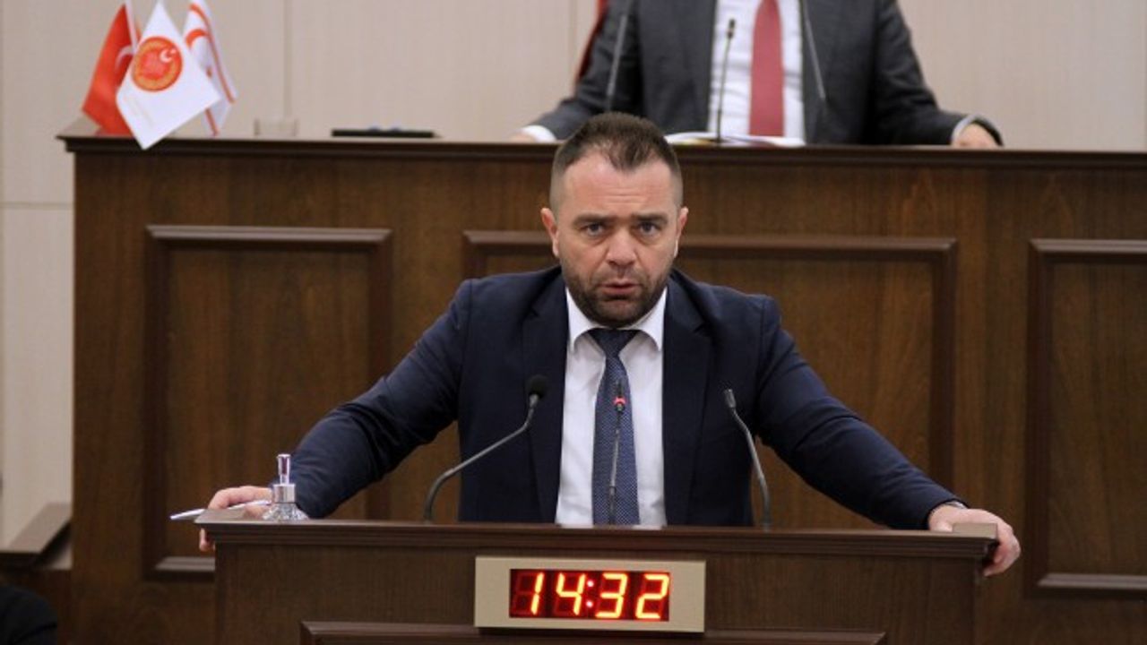 “Devletin kasasına girmesi gereken milyarlar, liman işçisi diye 5 kişiye paylaştırılıyor”