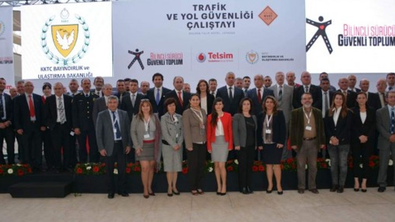 TRAFİK VE YOL GÜVENLİĞİ ÇALIŞTAYI’NIN BİRİNCİ GÜNÜ TAMAMLANDI