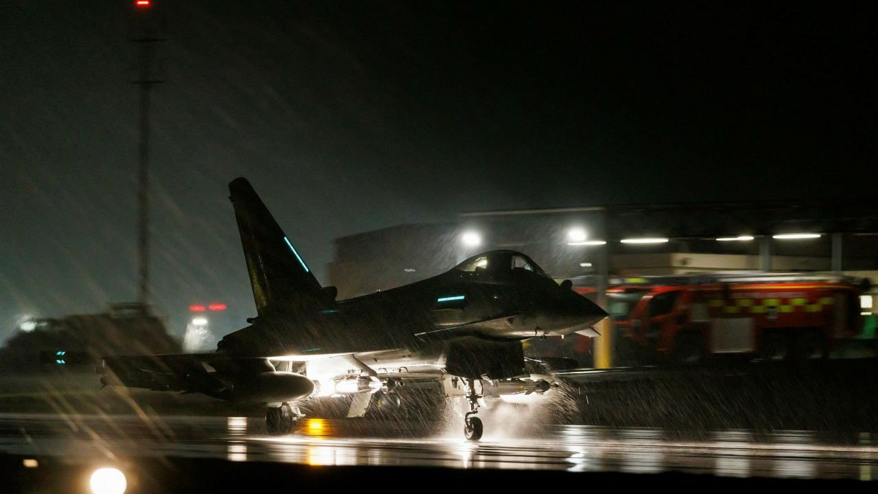 Kıbrıs’taki İngiliz üslerinden havalanan savaş uçakları bir kez daha Yemen’deki Husi hedeflerini vurdu