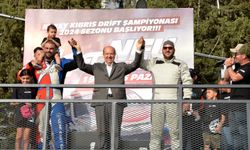 Cumhurbaşkanı Tatar, drift şampiyonasını izledi
