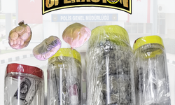 Polisten “Temiz Sokaklar Operasyonu”… Çeşitli miktarlarda uyuşturucu ele geçirildi, 13 tutuklu