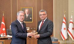 Erhürman TBMM Milli Savunma Komisyonu Başkanı Hulusi Akar’ı kabul etti