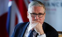 İngiltere'de Başbakan Keir Starmer istifa etti