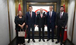 İçişleri Bakanı Oğuz, Ankara’da Emekli Korgeneral Zekai Aksakallı'yı ziyaret etti
