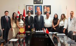 “Genç hekimlerin haklı mücadelesinin yanındayız”