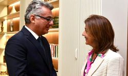 Erhürman, Holguín ile bir araya geldi