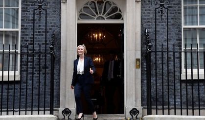 İngiltere Başbakanı Liz Truss, görevinden istifa etti