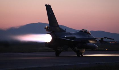 “KKTC'nin güvenliği için adaya F-16 uçaklarının konuşlandırılması değerlendiriliyor”