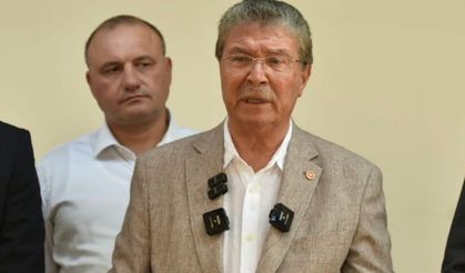 Üstel: “Felakette sağlık çalışanlarımız insan üstü bir gayret ortaya koydu”
