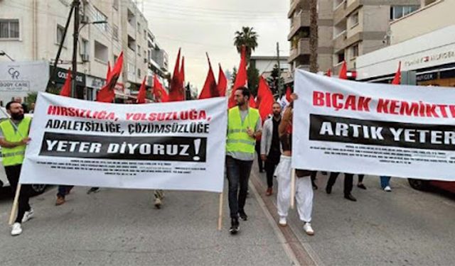 Lefkoşa'da ''yolsuzluğa karşı'' yürüyüş düzenlendi