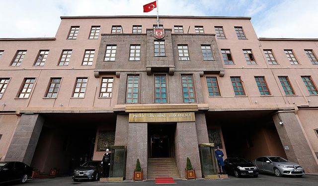 “Rum kesiminin Ada'da dengeyi bozma girişimlerini izliyoruz”
