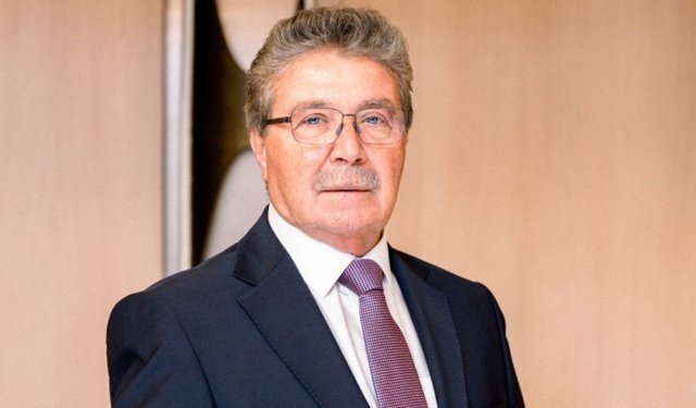 “Ülkedeki siyasi istikrar ekonomik istikrarı da getiriyor”