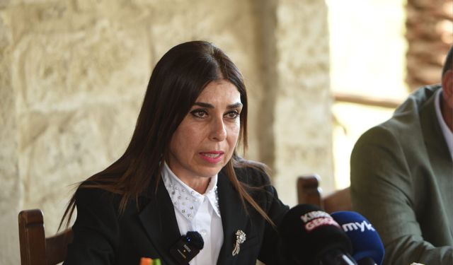 İzlem Gürçağ Altuğra UBP'den istifa etti, HP'ye geçme kararı aldı