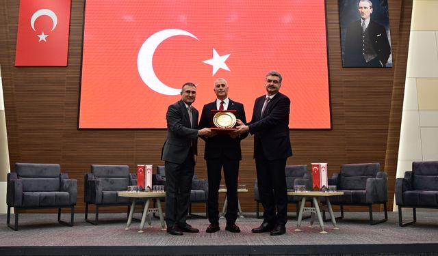 Türkiye-KKTC Ekonomik İlişkilerin Güçlendirilmesi Toplantısı düzenlendi