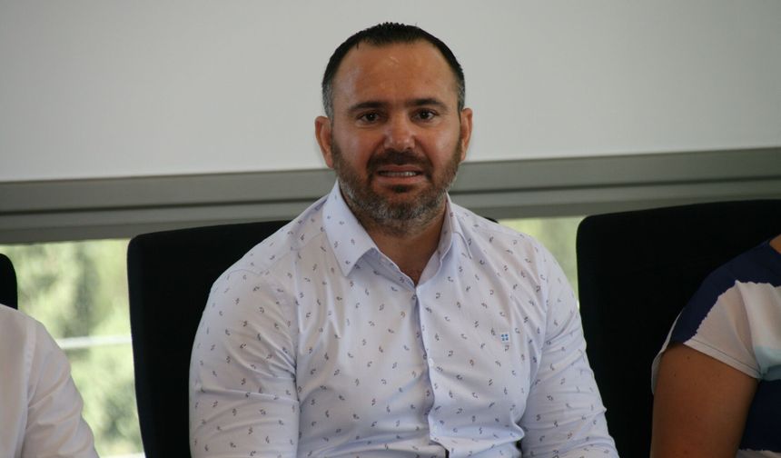 “Geçici ve sözleşmeli personelin sınavsız üst kademe yöneticisi atanması kabul edilemez”