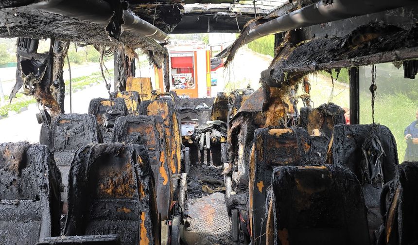 Girne – Lefkoşa ana yolunda seyreden otobüste yangın...