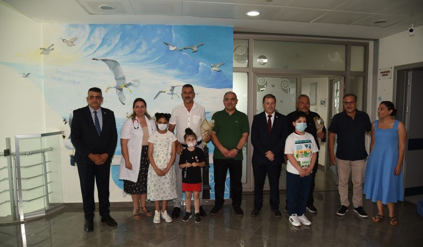 Çocuk Onkoloji Bölümü'nde eğitimlerine devam eden çocuklar karnelerini aldılar