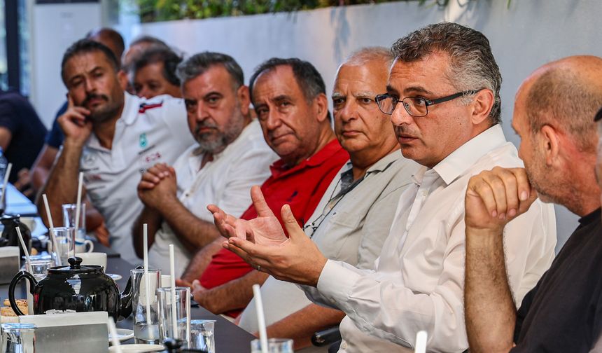 Erhürman, Gazimağusa’da esnafla buluştu