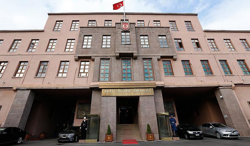 “Rum kesiminin Ada'da dengeyi bozma girişimlerini izliyoruz”