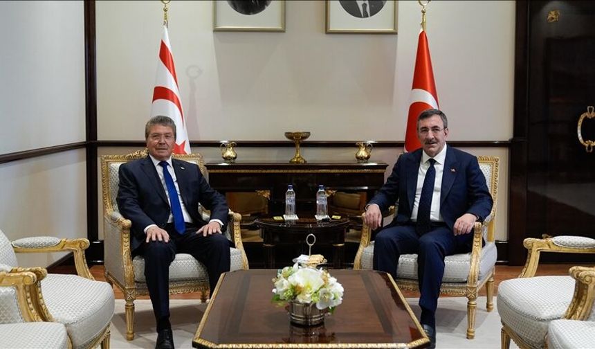 Yılmaz, Başbakan Üstel ile görüştü