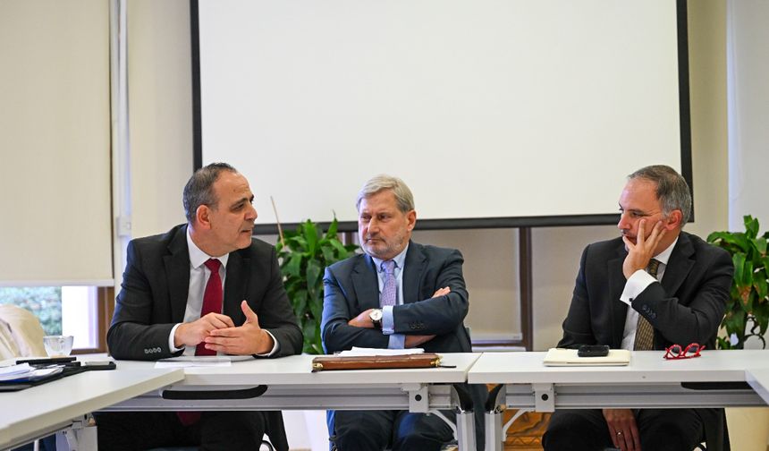 Harmancı AB'nin Özel Kıbrıs Temsilcisi Hahn ve Lefkoşa Rum Belediye Başkanı Prountzos ile görüştü