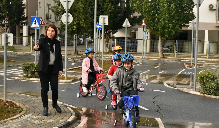 İlkokul öğrencilerine yönelik trafik eğitimleri yeniden başladı...