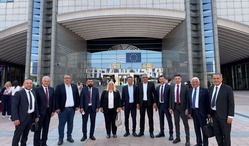Belediye Birliği, başkanların katılımıyla Avrupa Parlamentosu’nda toplantıya katıldı