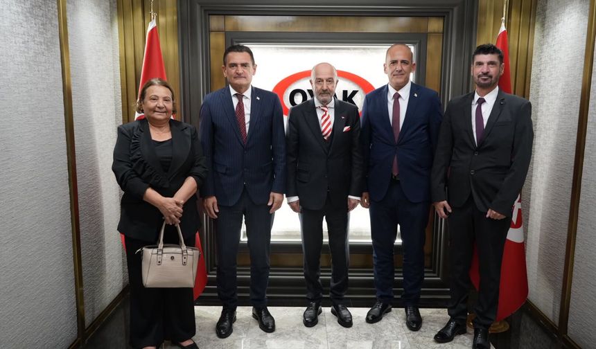 İçişleri Bakanı Oğuz, Ankara’da Emekli Korgeneral Zekai Aksakallı'yı ziyaret etti