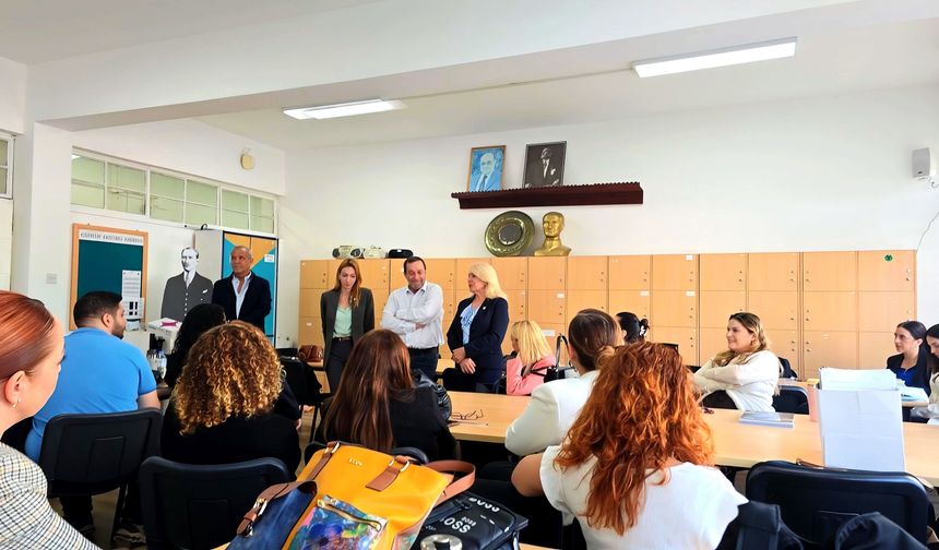 Tam parti heyeti Türk Maarif Koleji’ni ziyaret etti