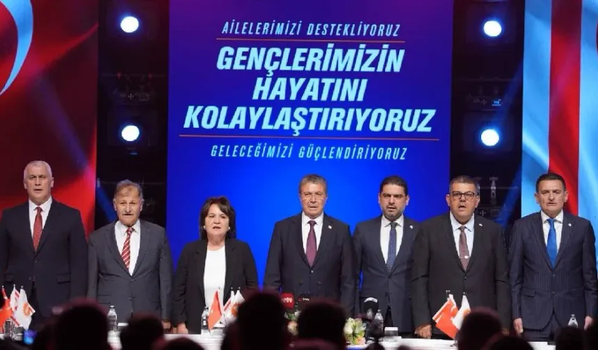 Üstel'den gençlere 10 destek paketi