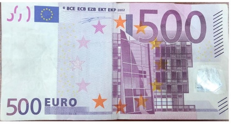 500 евро купюра принимают. Купюра 500 евро. Банкноты евро 500. 500 Евро фото. 500 Евро купюра старого образца.