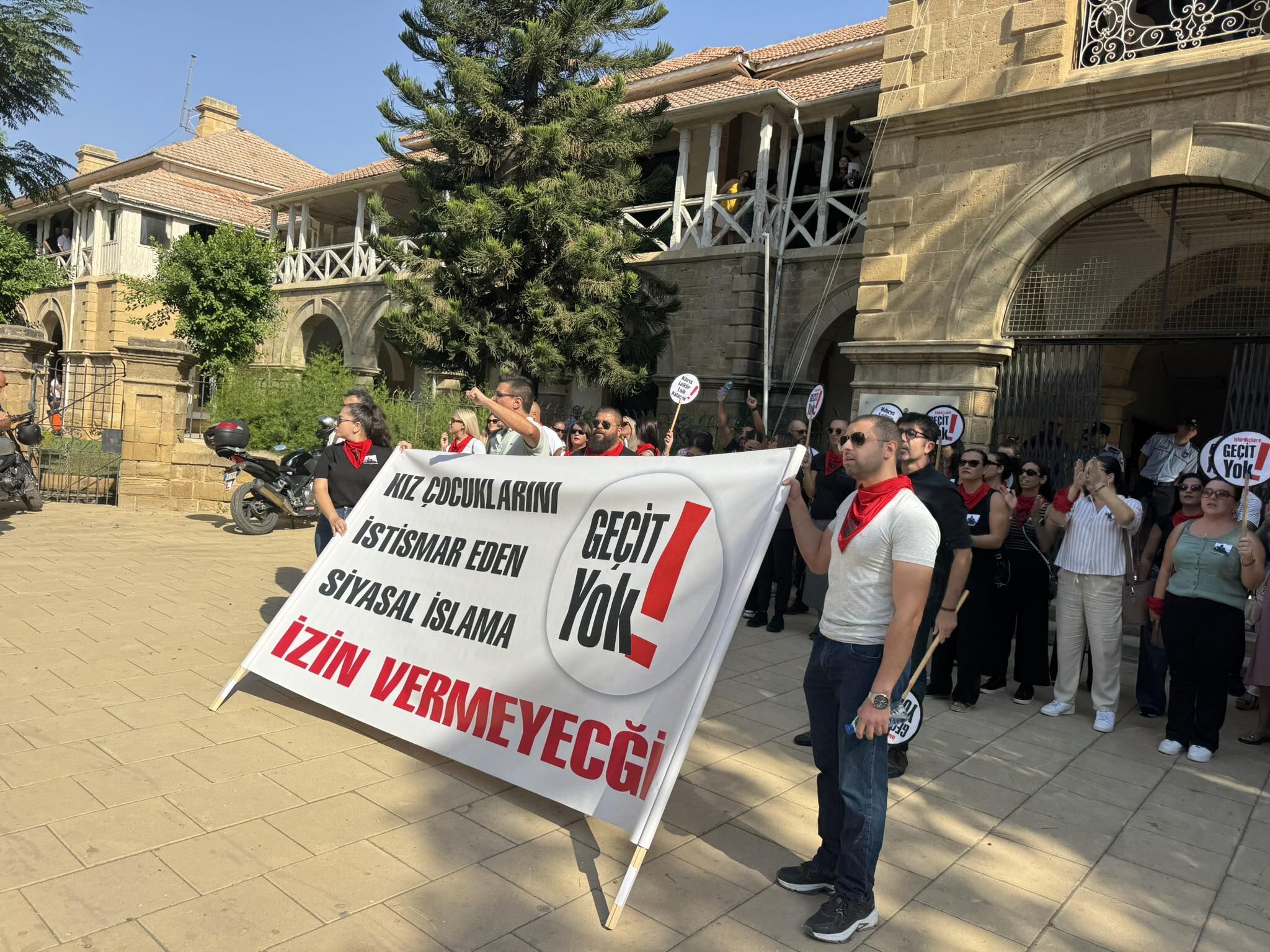 Anayasa Mahkemesi Disiplin tüzüğünü iptal etti
